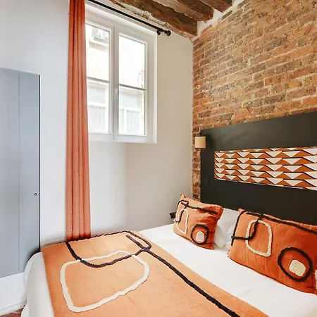 Spacieux - 3br 6p - Marais Apartment Paris